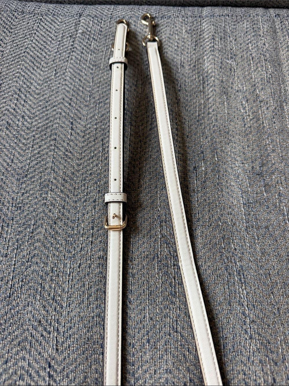 Coach White/Ivory Leather Replacement Strap with Gold Hardware - Picture 12 of 16